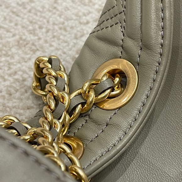 Tory Burch Soft Fleming Gray Shoulder Bag - Picture 7 of 8